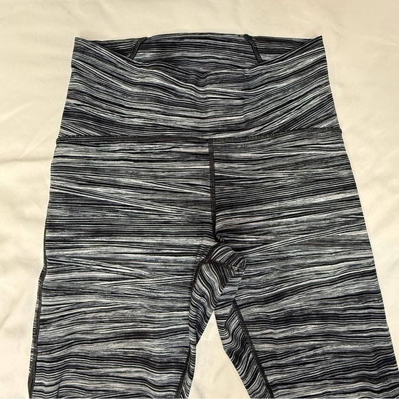 Lululemon black Train Times 7/8 Pant leggings size 8 - Picture 7 of 16